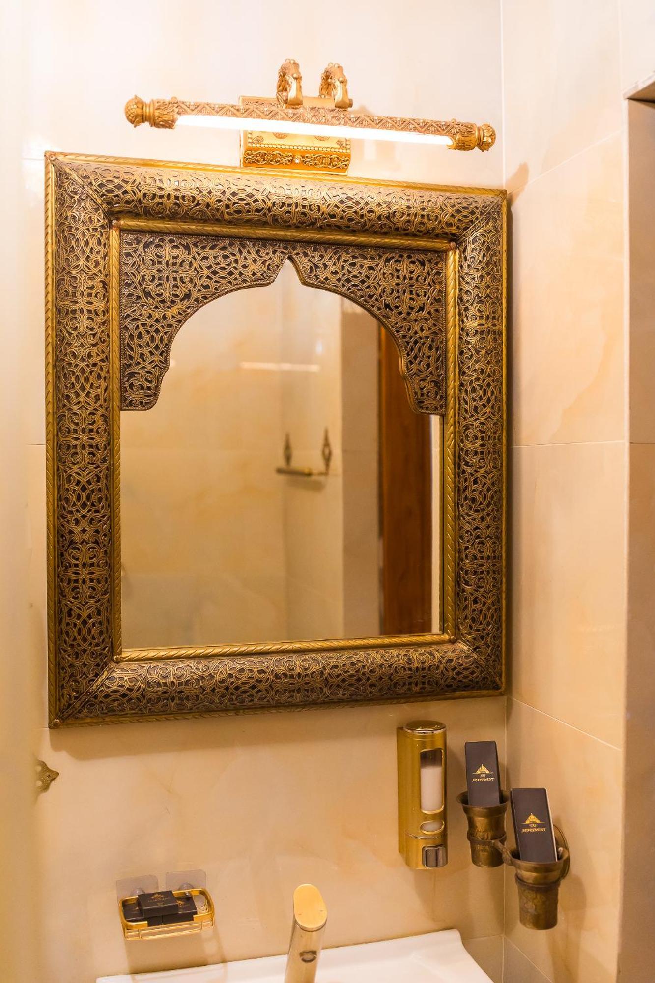 Hidden Gem Antique Apt With Stunning City Views Bucureşti Eksteriør bilde